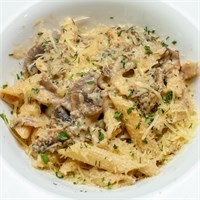 Трюфельная паста с грибами и курицей 2333